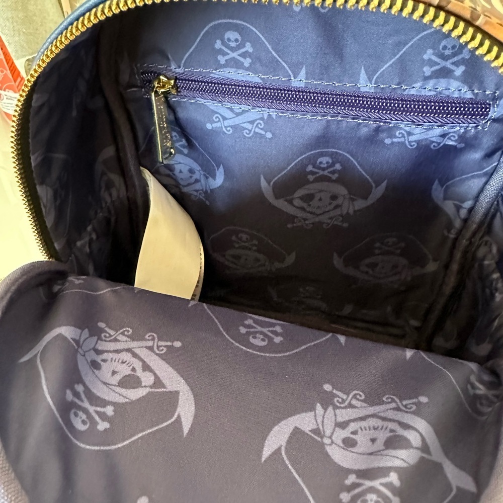 NWT 🏴☠️ Disney Pirates of the Caribbean Anniversary Loungefly Mini Backpack - Picture 3 of 3
